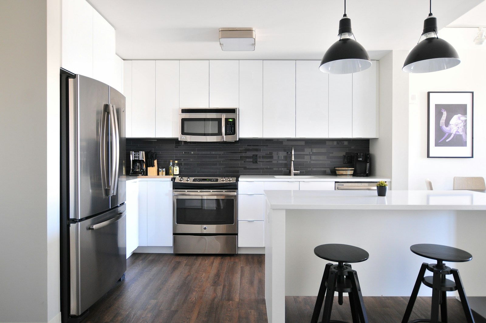 Bright kitchen with natural materials; illustrative photograph